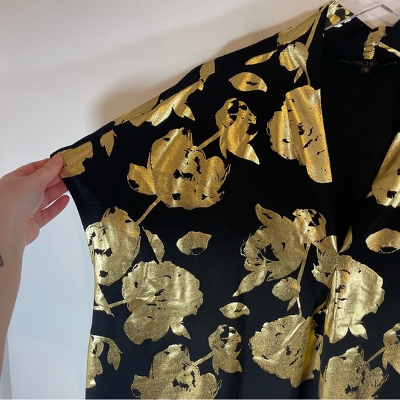 NWT Rachel Roy Black Gold Foil Metallic Floral V Neck Blouse short size size 1X - Picture 3 of 7